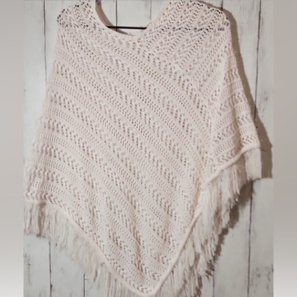 Fiorini International Women's Elegant Cream Cape with fringes